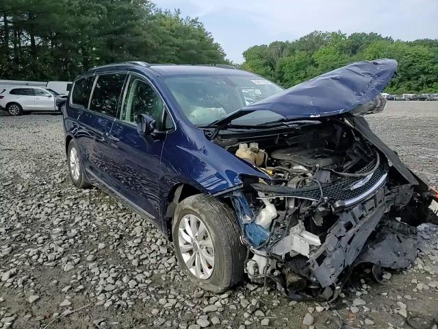 2018 Chrysler Pacifica Touring L VIN: 2C4RC1BG4JR317821 Lot: 62613325