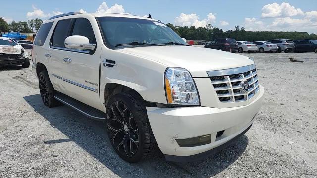 2008 Cadillac Escalade Luxury VIN: 1GYFK638X8R228288 Lot: 65676185