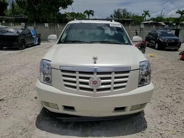 2007 Cadillac Escalade Luxury VIN: 1GYEC63847R361118 Lot: 63805585