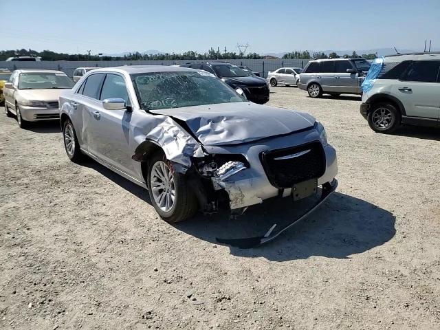 2016 Chrysler 300C VIN: 2C3CCAEG4GH320156 Lot: 64112565