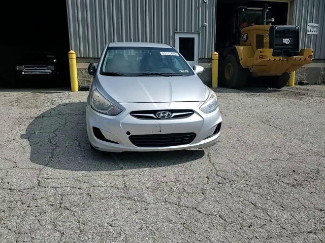 2013 Hyundai Accent Gls VIN: KMHCT4AE9DU453193 Lot: 63117405