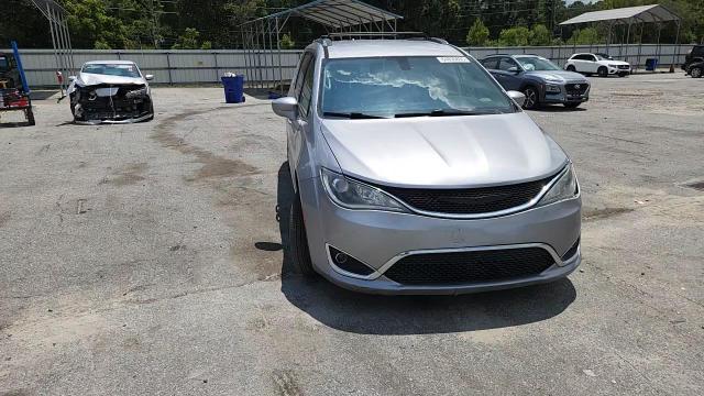 2019 Chrysler Pacifica Touring L VIN: 2C4RC1BG0KR560057 Lot: 64835895