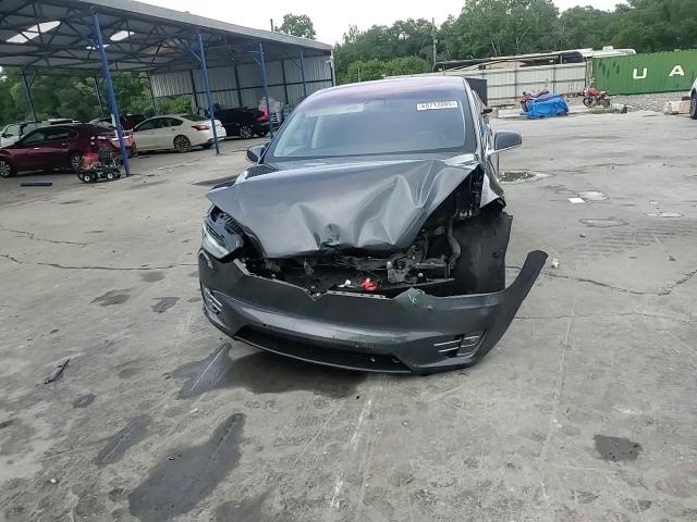 2018 Tesla Model X VIN: 5YJXCAE20JF137027 Lot: 65712085