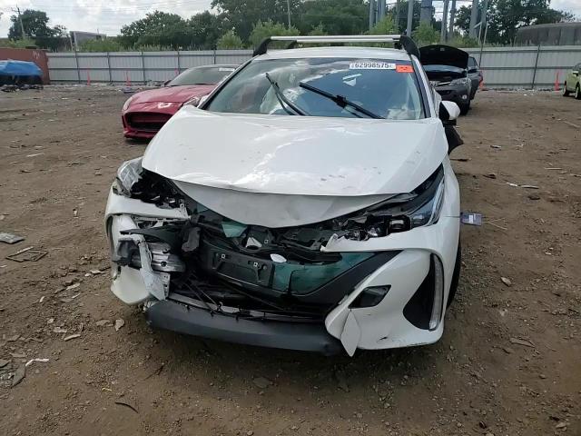 2018 Toyota Prius Prime VIN: JTDKARFP3J3100530 Lot: 62998575