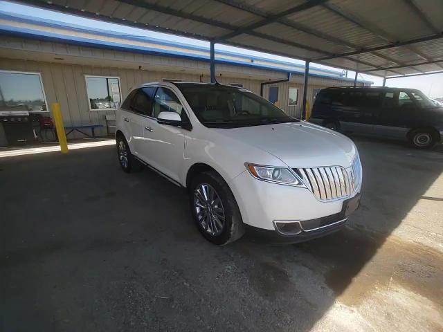 2014 Lincoln Mkx VIN: 2LMDJ6JK9EBL18626 Lot: 64808145