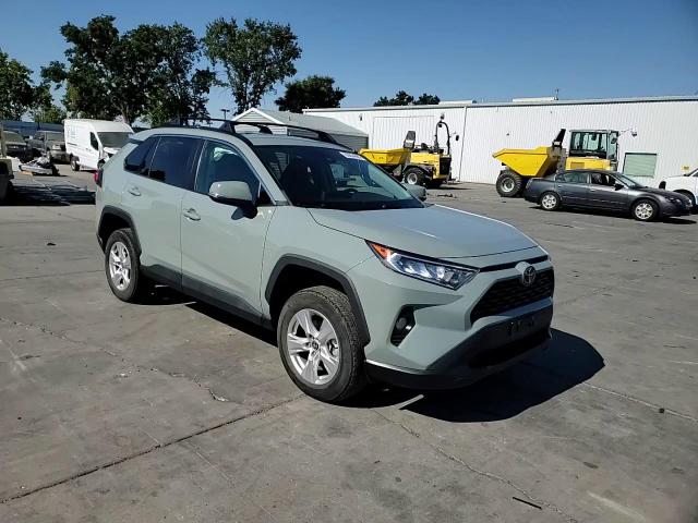 2021 Toyota Rav4 Xle VIN: 2T3W1RFV0MW135107 Lot: 65054685