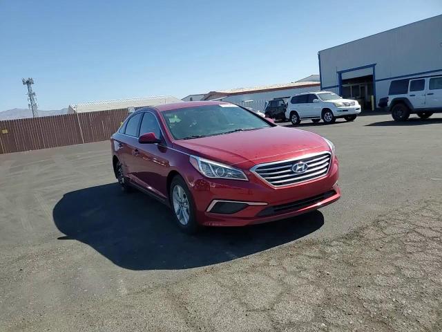 2016 Hyundai Sonata Se VIN: 5NPE24AF4GH281842 Lot: 63702375