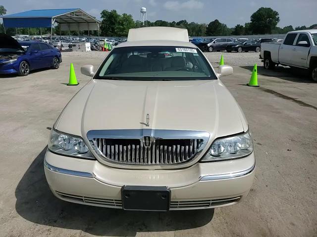 2003 Lincoln Town Car Cartier VIN: 1LNHM83W73Y603339 Lot: 63160135