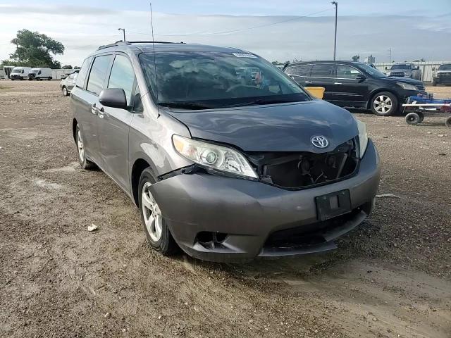2011 Toyota Sienna Le VIN: 5TDKK3DC7BS171627 Lot: 64001605