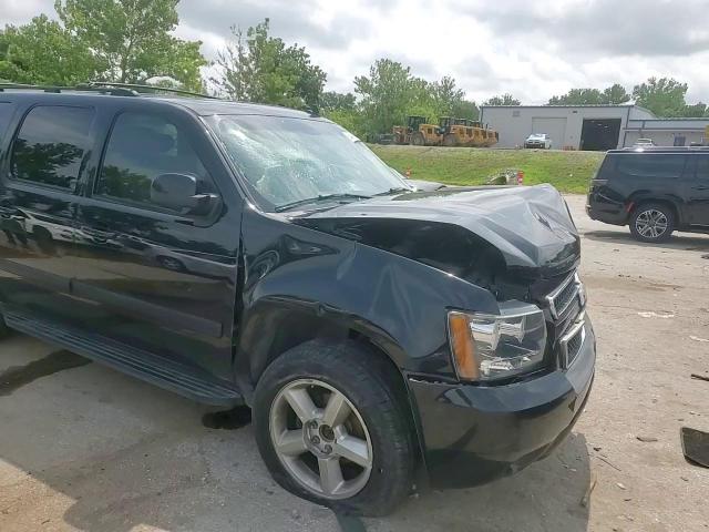 2007 Chevrolet Suburban K1500 VIN: 3GNFK16387G101490 Lot: 64930165