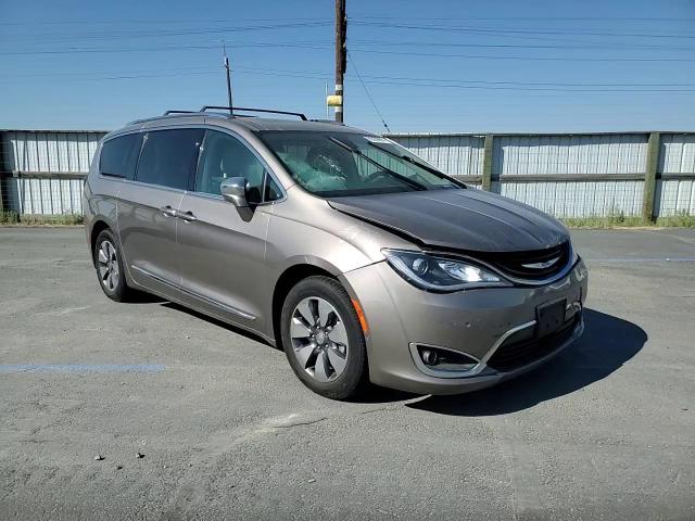 2018 Chrysler Pacifica Hybrid Limited VIN: 2C4RC1N78JR145174 Lot: 66339885