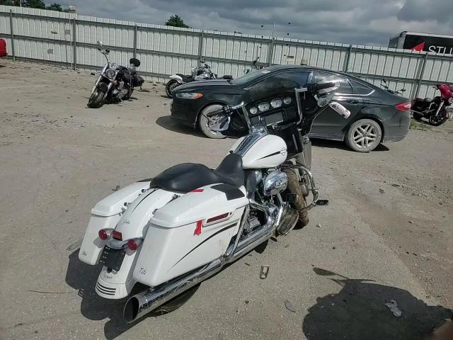 2017 Harley-Davidson Flhxs Street Glide Special VIN: 1HD1KRC1XHB611059 Lot: 63688505