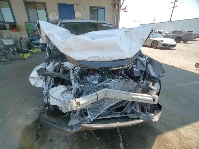 2017 Honda Hr-V Lx VIN: 3CZRU5H38HM727302 Lot: 65278535