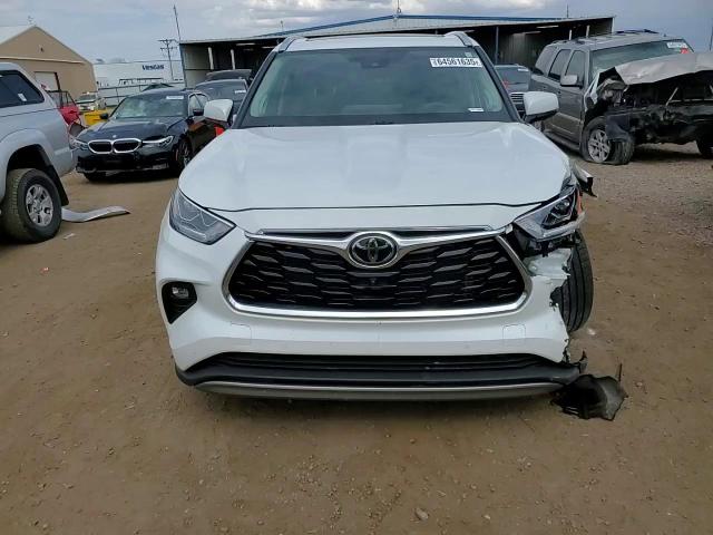 2022 Toyota Highlander Platinum VIN: 5TDFZRBH4NS236422 Lot: 64561635