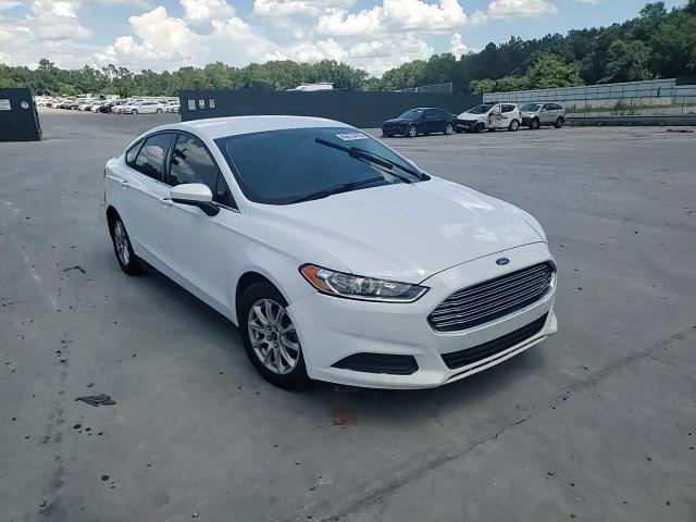 2016 Ford Fusion S VIN: 3FA6P0G74GR389105 Lot: 65675475