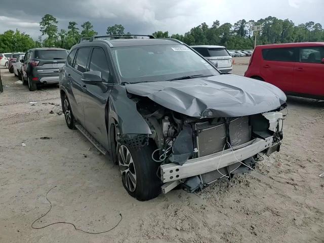 2022 Toyota Highlander Xle VIN: 5TDGZRAH5NS557083 Lot: 63163925