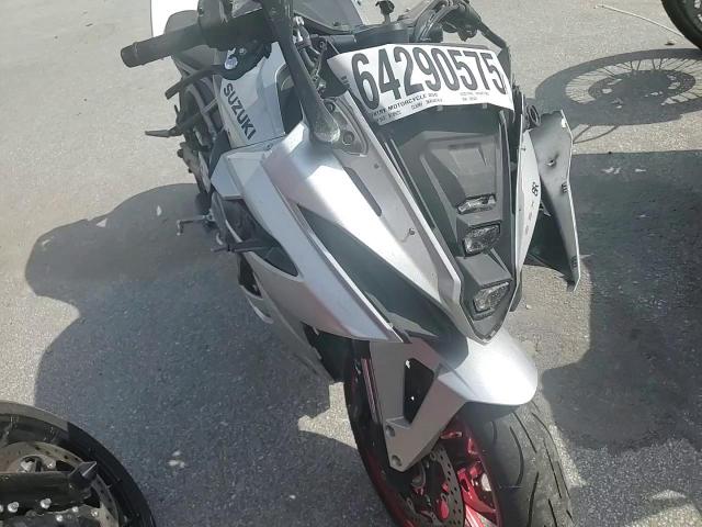 2024 Suzuki Gsx800 F VIN: JS1EM13B7R7102407 Lot: 64290575