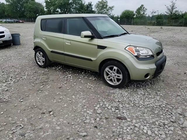 2010 Kia Soul + VIN: KNDJT2A22A7066761 Lot: 65573635