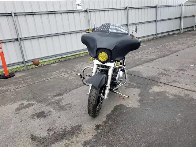 2013 Harley-Davidson Flhx Street Glide VIN: 1HD1KBM17DB678704 Lot: 64001535