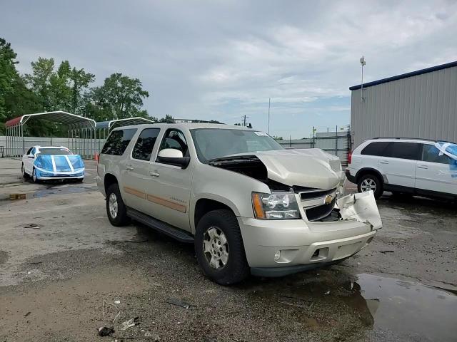 2014 Chevrolet Suburban K1500 Lt VIN: 1GNSKJE72ER237288 Lot: 66376585