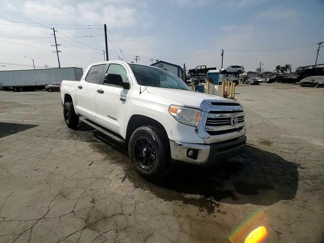 2017 Toyota Tundra Crewmax Sr5 VIN: 5TFEY5F15HX219941 Lot: 63313655