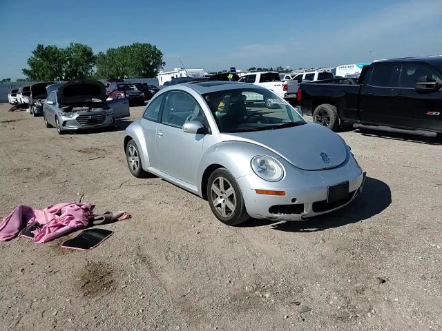 2006 Volkswagen New Beetle 2.5L Option Package 1 VIN: 3VWRW31C46M403112 Lot: 64689595