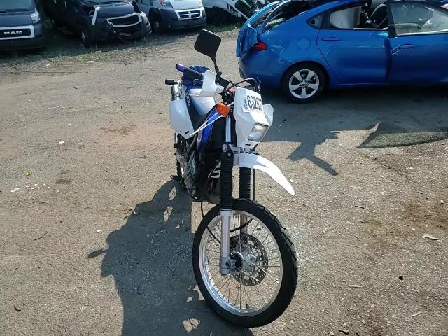 2000 Suzuki Dr650 Se VIN: JS1SP46AXY2100290 Lot: 63263725