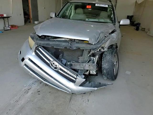 2007 Toyota Rav4 Limited VIN: JTMBD31V875101082 Lot: 63817145