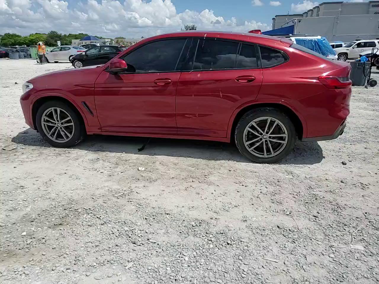 Фото: 5UX2V1C03L9D42099