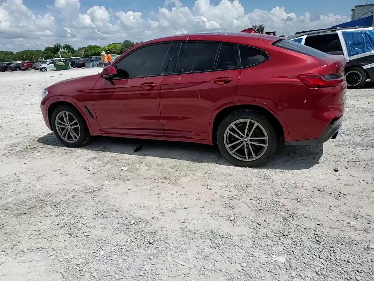 Фото: 5UX2V1C03L9D42099