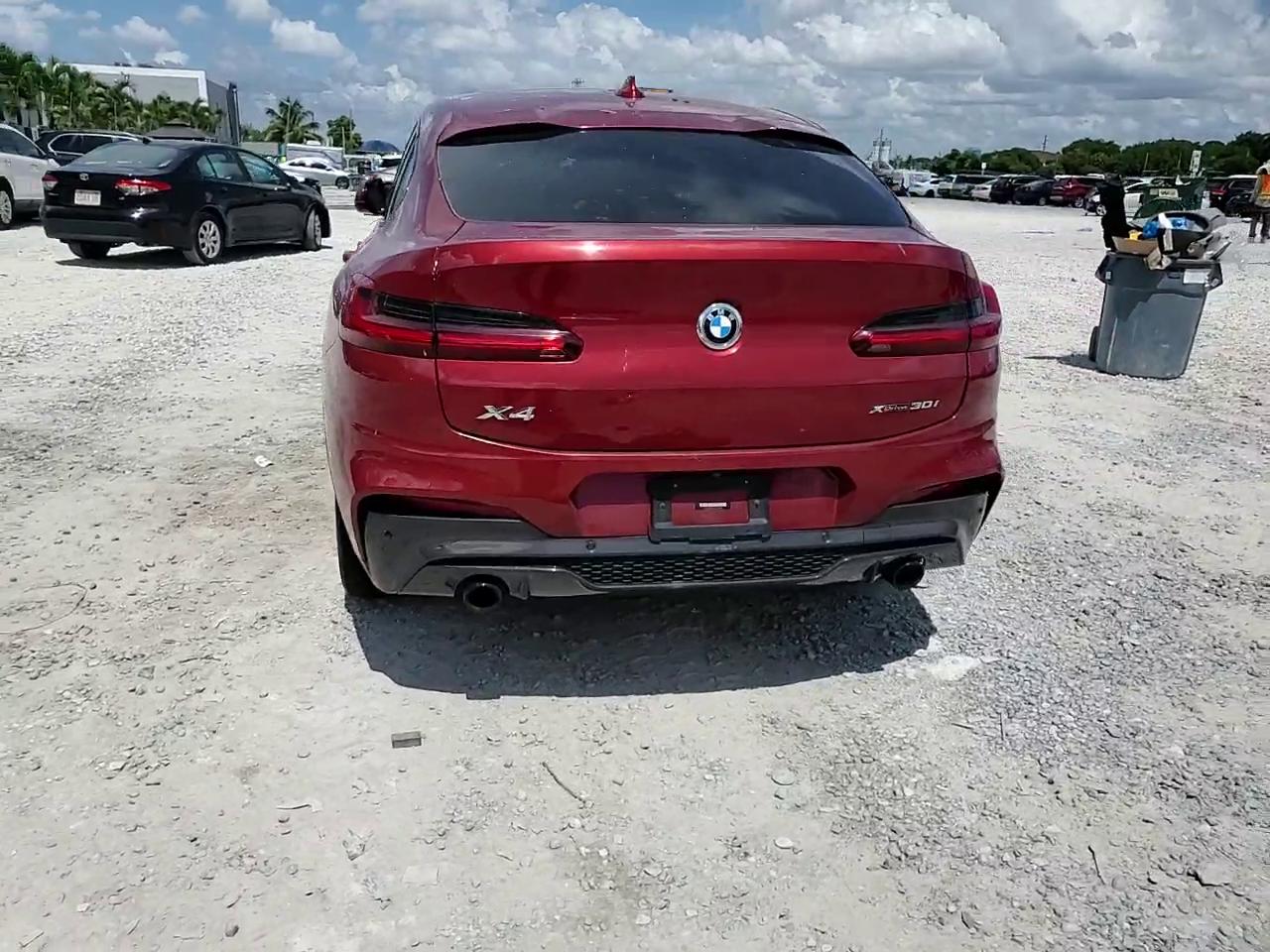 Фото: 5UX2V1C03L9D42099