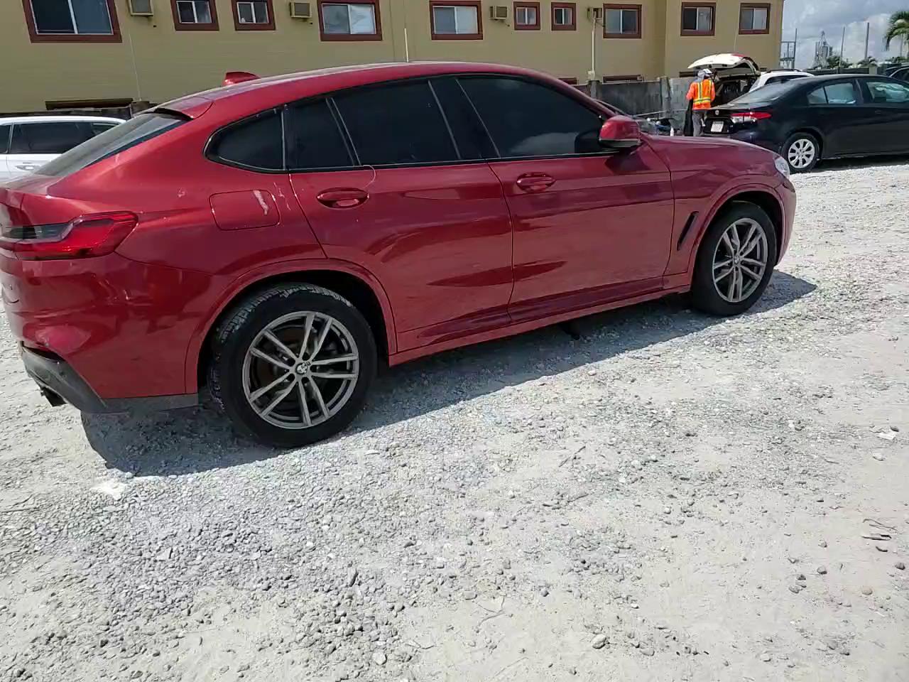 Фото: 5UX2V1C03L9D42099