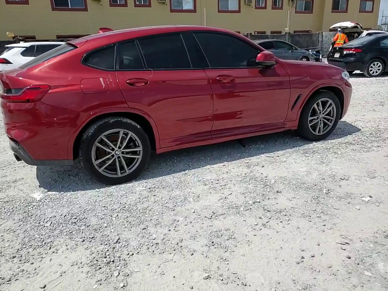 Фото: 5UX2V1C03L9D42099