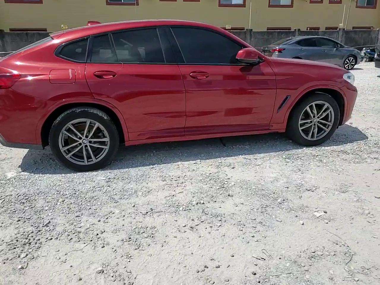 Фото: 5UX2V1C03L9D42099