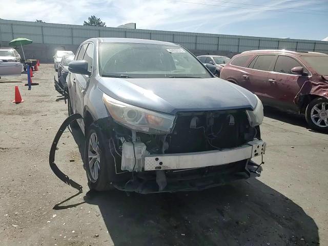 2015 Toyota Highlander Le VIN: 5TDBKRFH2FS131358 Lot: 64650575