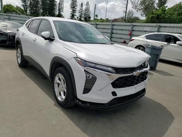 2024 Chevrolet Trax Ls VIN: KL77LFE24RC063372 Lot: 65129195