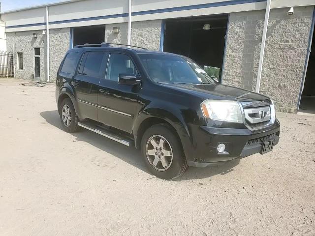 2010 Honda Pilot Touring VIN: 5FNYF4H82AB014813 Lot: 65256175