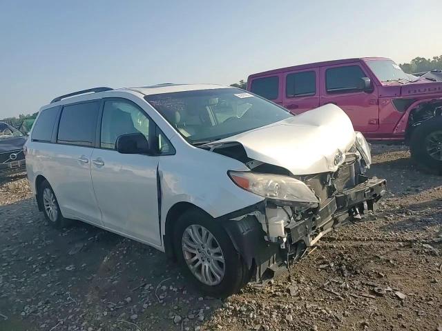 2015 Toyota Sienna Xle VIN: 5TDYK3DC2FS642468 Lot: 65995925