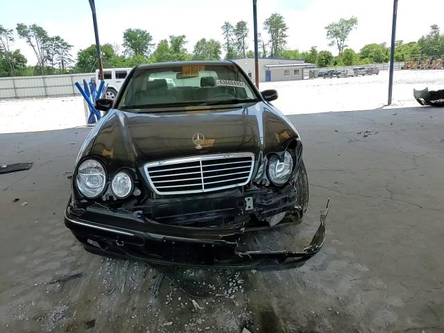 2000 Mercedes-Benz E 320 VIN: WDBJF65J3YB057444 Lot: 63660495