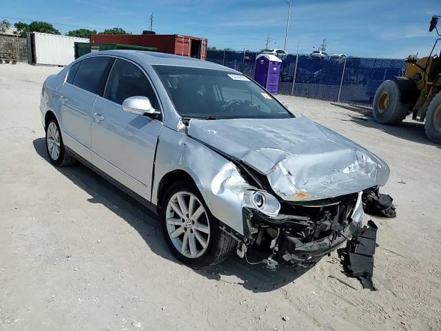 2006 Volkswagen Passat 2.0T Luxury VIN: WVWEK73CX6P055506 Lot: 64069855