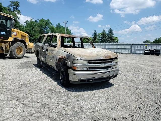 2002 Chevrolet Suburban K2500 VIN: 3GNGK26G12G301147 Lot: 65392395