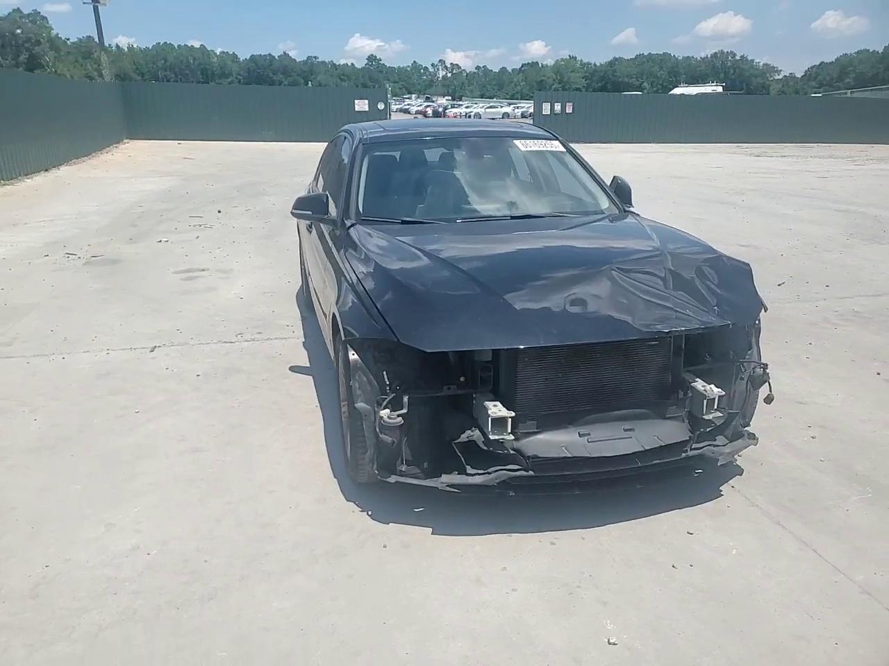 Фото: WBA3A5G53FNS89991