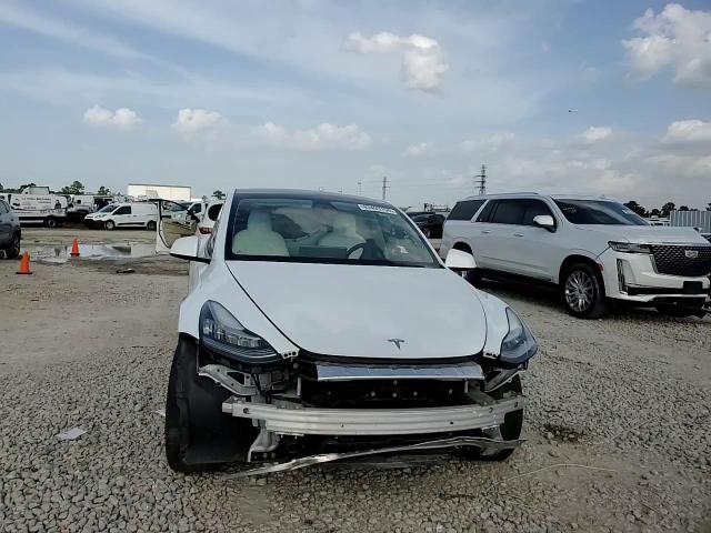 2022 Tesla Model Y VIN: 7SAYGDEE3NF376133 Lot: 63493155