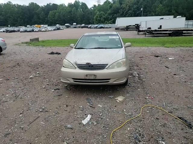 2004 Toyota Camry Le VIN: 4T1BE32K94U877252 Lot: 64211125