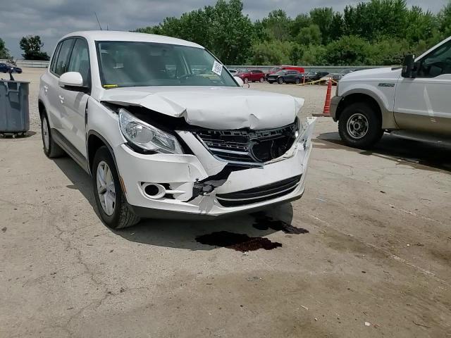 2011 Volkswagen Tiguan S VIN: WVGAV7AX4BW521163 Lot: 65358015
