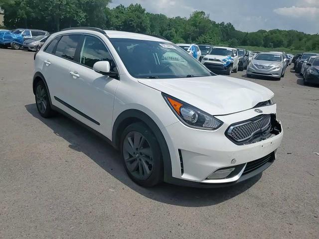 2017 Kia Niro Ex VIN: KNDCC3LC9H5054360 Lot: 62144205