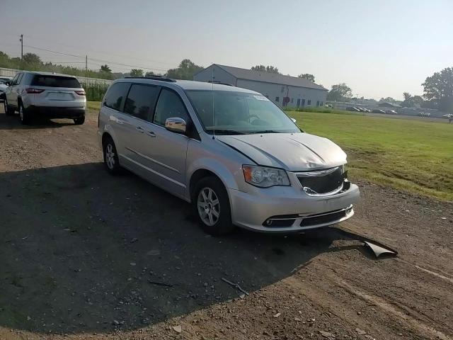 2011 Chrysler Town & Country Touring L VIN: 2A4RR8DG9BR796592 Lot: 64542385