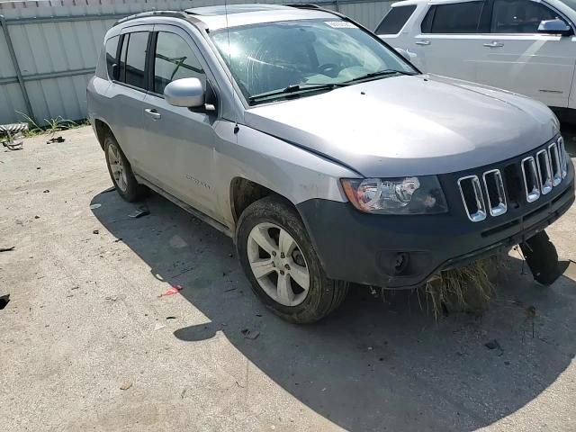 2016 Jeep Compass Latitude VIN: 1C4NJDEB2GD556222 Lot: 66106565