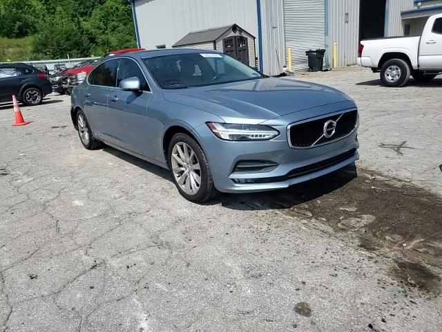 2018 Volvo S90 T6 Momentum VIN: LVY992MK8JP018557 Lot: 66074095