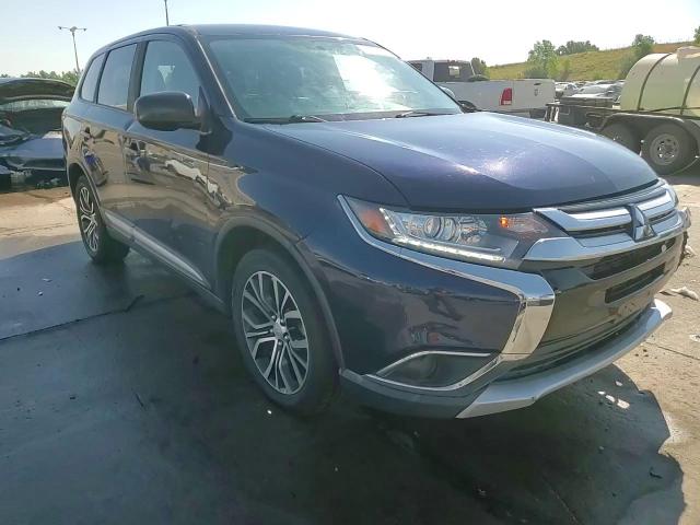2017 Mitsubishi Outlander Es VIN: JA4AZ2A3XHZ044779 Lot: 64858965